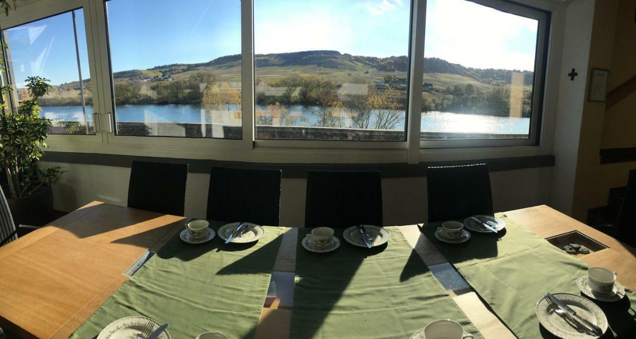 Gaestehaus Weingut Meierer Kesten ภายนอก รูปภาพ